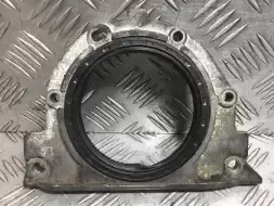 Крышка коленвала