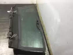 Стекло заднее