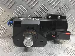 Кнопка открытия багажника