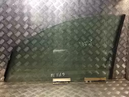 Стекло двери передней правой