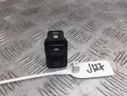 Кнопка стеклоподъемника заднего правого