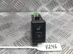 Кнопка обогрева сидений