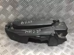 Декоративная крышка двигателя