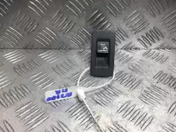 Кнопка стеклоподъемника переднего правого