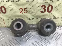 Стойка стабилизатора задняя