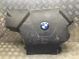 Декоративная крышка двигателя