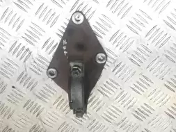 Кронштейн полуоси