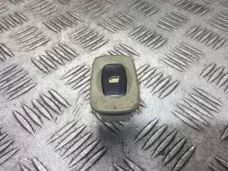 Кнопка стеклоподъемника переднего правого