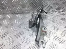 Петля капота правая