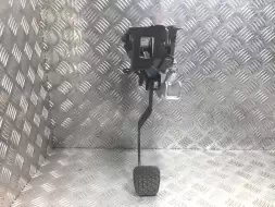 Педаль сцепления