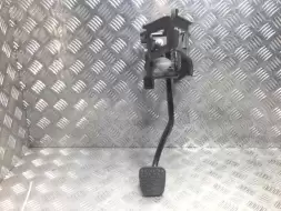 Педаль тормоза