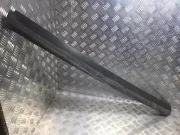 Молдинг двери передней правой