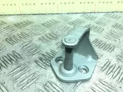 Ответная часть (скоба) замка двери