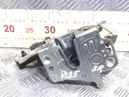 Замок двери задней правой