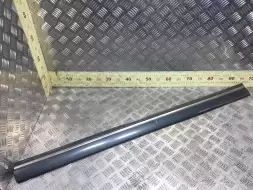 Молдинг двери передней правой