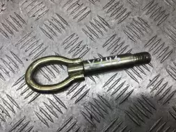 Крюк буксировочный