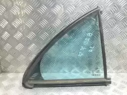 Форточка задняя правая
