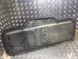 Обшивка крышки багажника