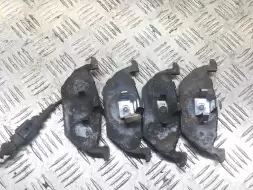 Тормозные колодки передние
