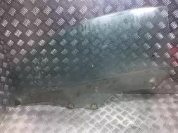 Стекло двери передней левой