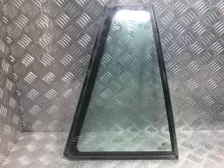 Форточка задняя правая