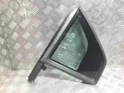 Форточка задняя левая