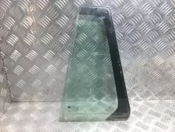 Форточка задняя левая