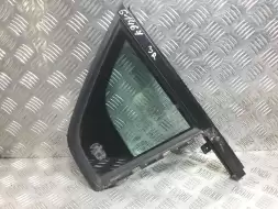 Форточка задняя правая