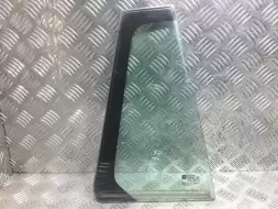 Форточка задняя правая