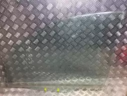 Стекло двери передней левой