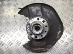 Ступица передняя левая