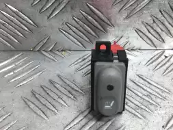 Кнопка обогрева сидений