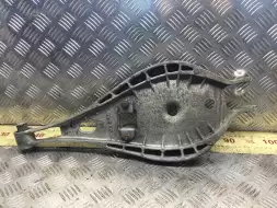 Рычаг задний