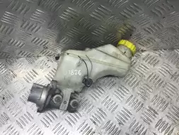 Бачок главного тормозного цилиндра