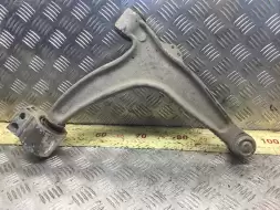 Рычаг передний левый