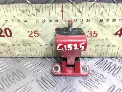 Петля крышки багажника