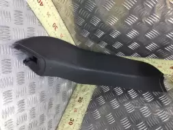 Обшивка крышки багажника