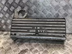 Декоративная крышка двигателя