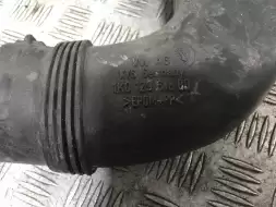 Патрубок воздушного фильтра