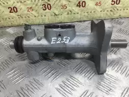 Цилиндр тормозной главный