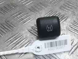 Кнопка антипробуксовочной системы (ABS/ESP)