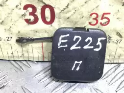 Заглушка (решетка) в бампер передний