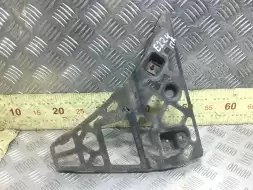 Крепление бампера переднего