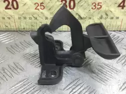 Крюк капота