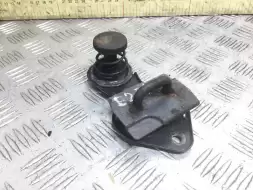 Замок капота