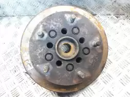 Ступица передняя левая