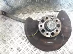 Ступица передняя левая