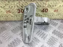 Петля двери передней правой