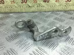 Петля двери передней левой