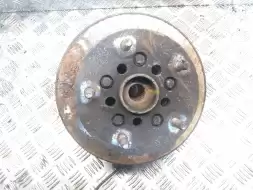 Ступица передняя левая